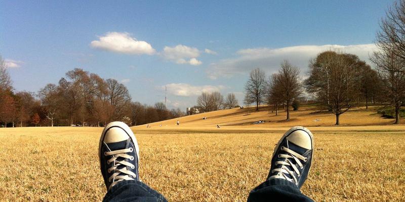 2024海外直邮网站终极指南：国际购物比价与圣罗莎市场深度解析