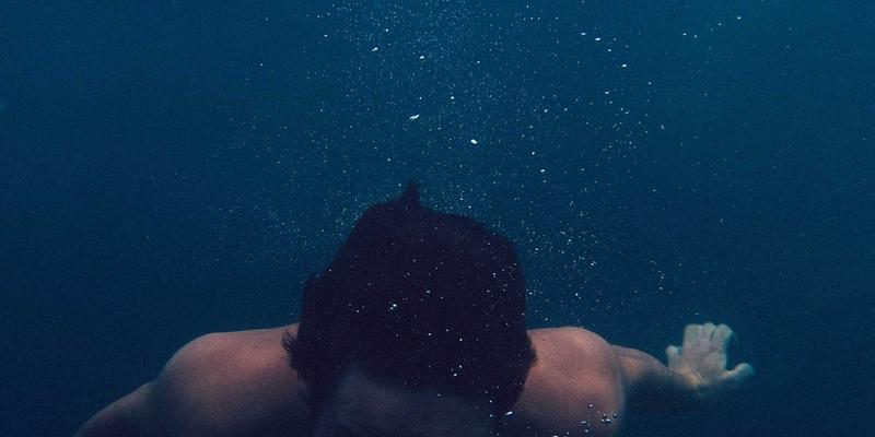 海外购物新浪潮：如何通过全球商品与圣罗莎市场，解锁代购服务的价值